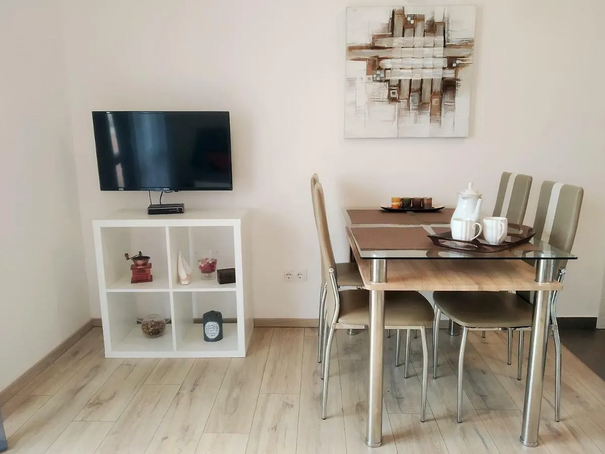 Apartments Agava Nin 0*,