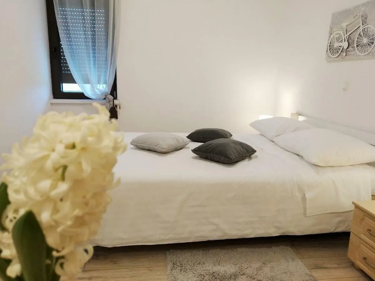 Apartments Agava Nin