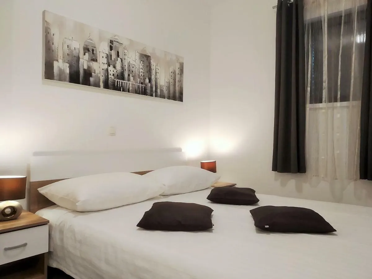 Apartments Agava Nin